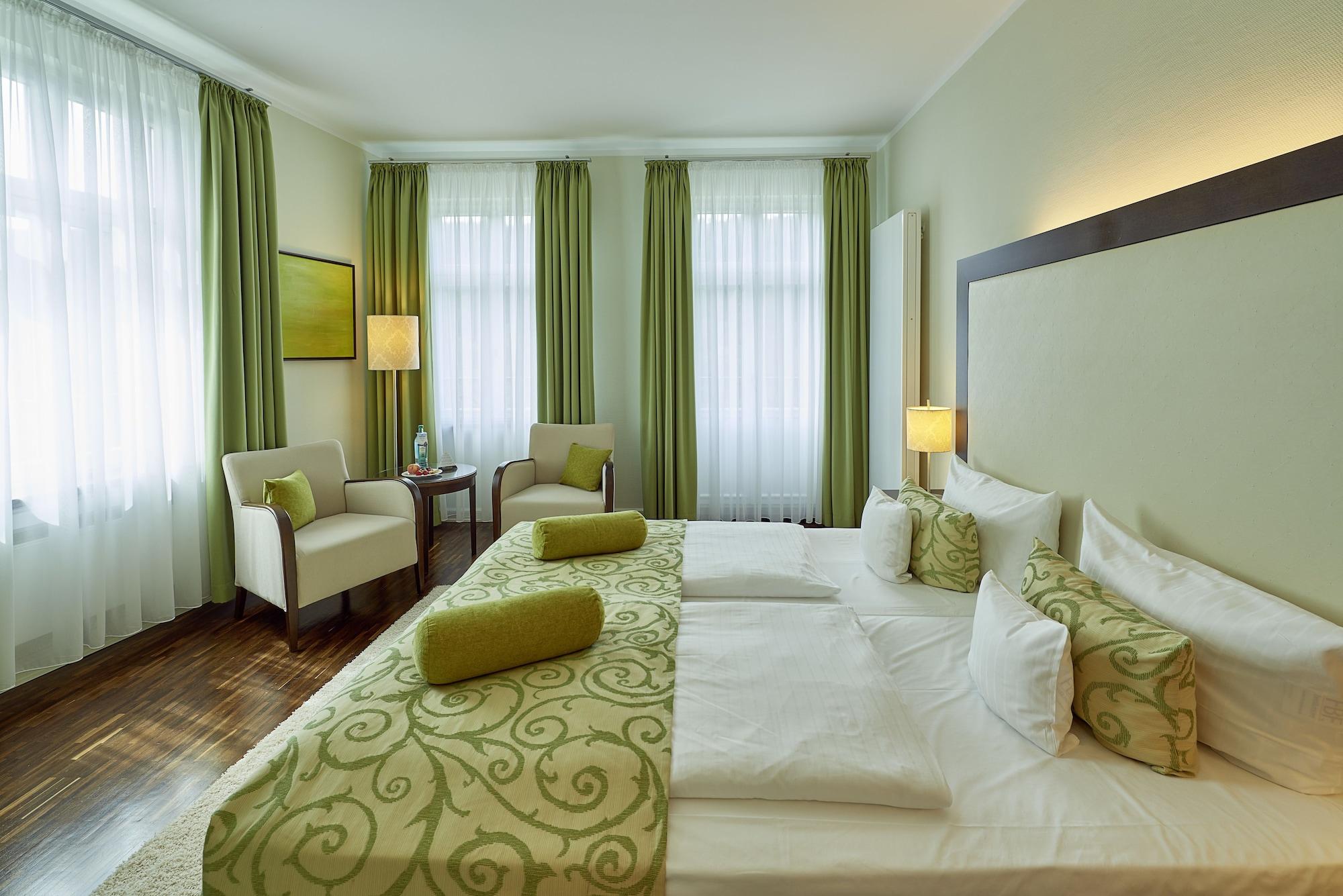 Hotel Elbresidenz An Der Therme 5*
